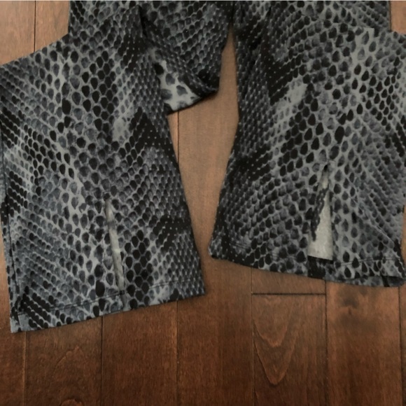 Express Y2K Vintage High-Waist Reptile Print Slit Boot Cut Pants - Picture 8 of 11